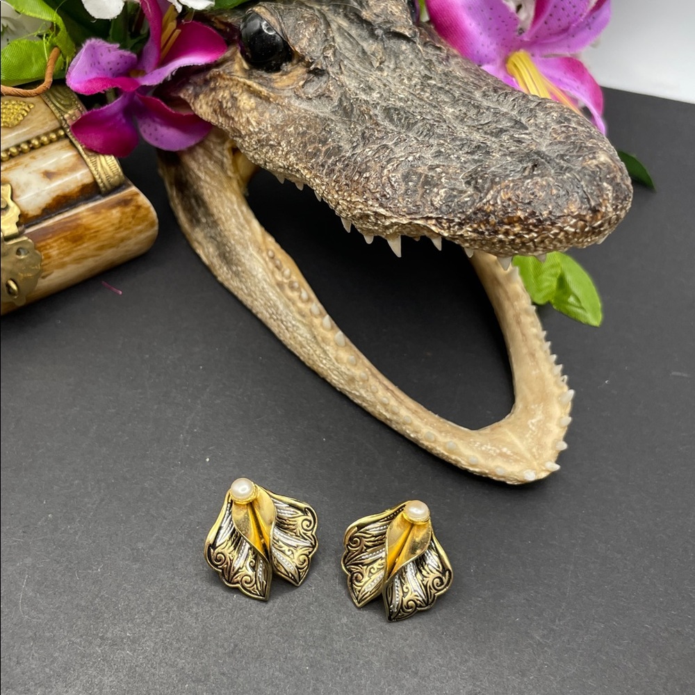 Damascene Toledo wear clip earrings vintage